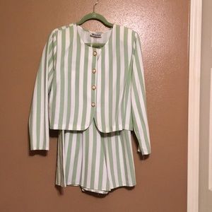 Vintage Classy 2pc short set 12/14 sz (XL)